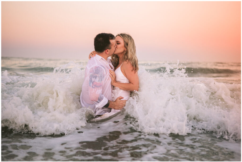 washington oaks gardens engagement photo